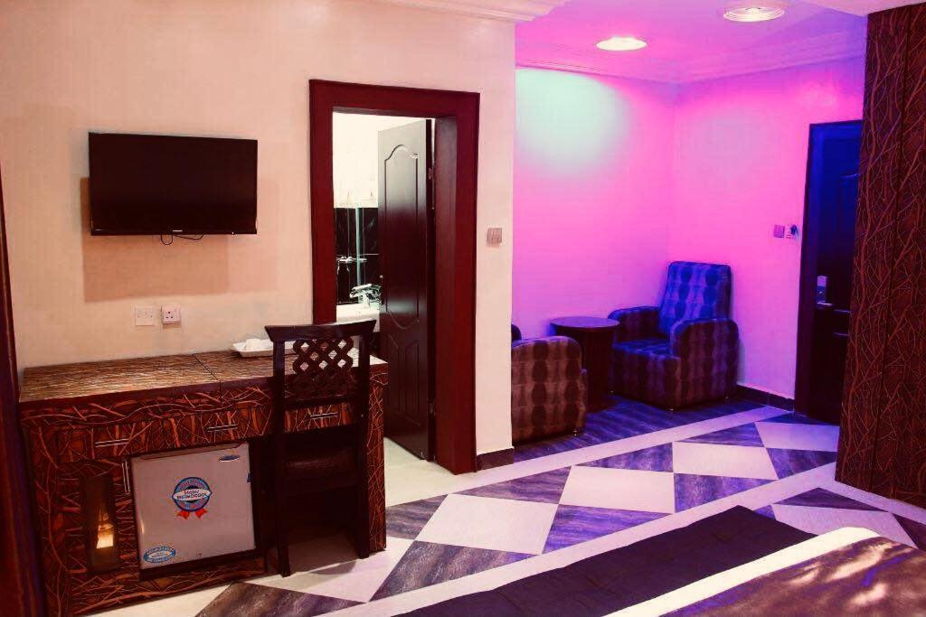 E-Suites Hotel, อาบูจา ภายนอก รูปภาพ