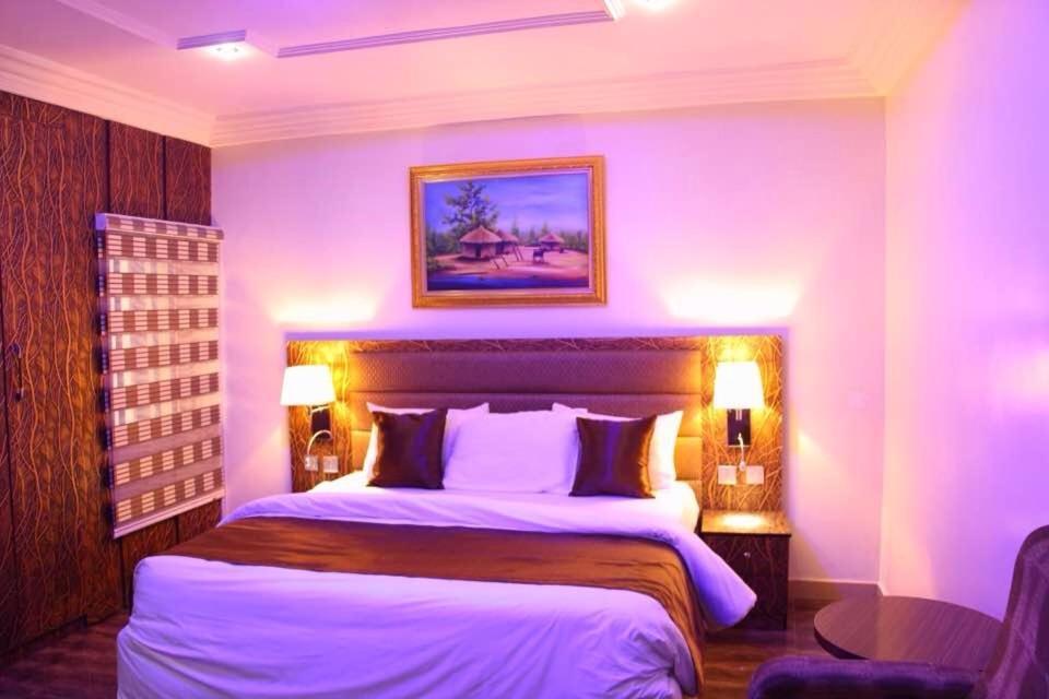 E-Suites Hotel, อาบูจา ภายนอก รูปภาพ